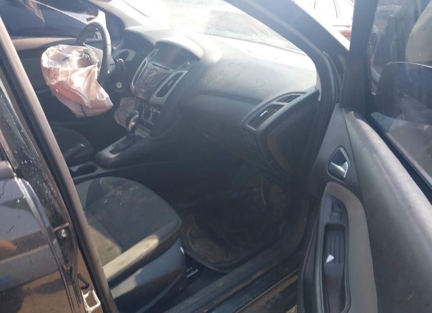 Photo 5 of 2013 Ford Focus SE (VIN 1FADP3K22DL208730)