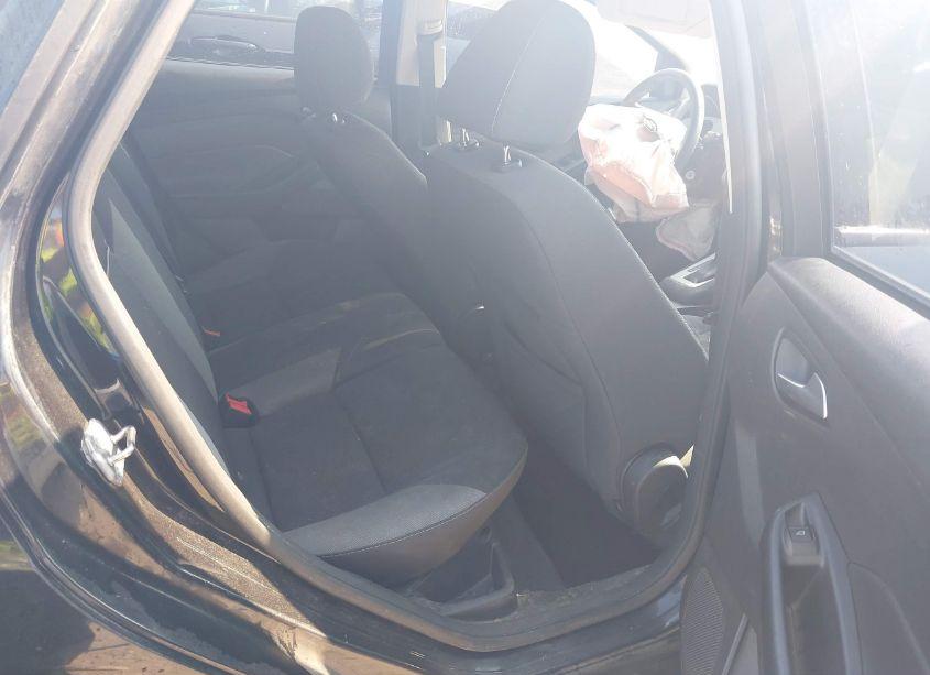 Photo 8 of 2013 Ford Focus SE (VIN 1FADP3K22DL208730)