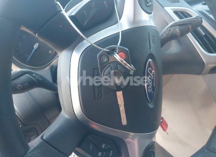 Photo 11 of 2013 Ford Focus SE (VIN 1FADP3K22DL237774)