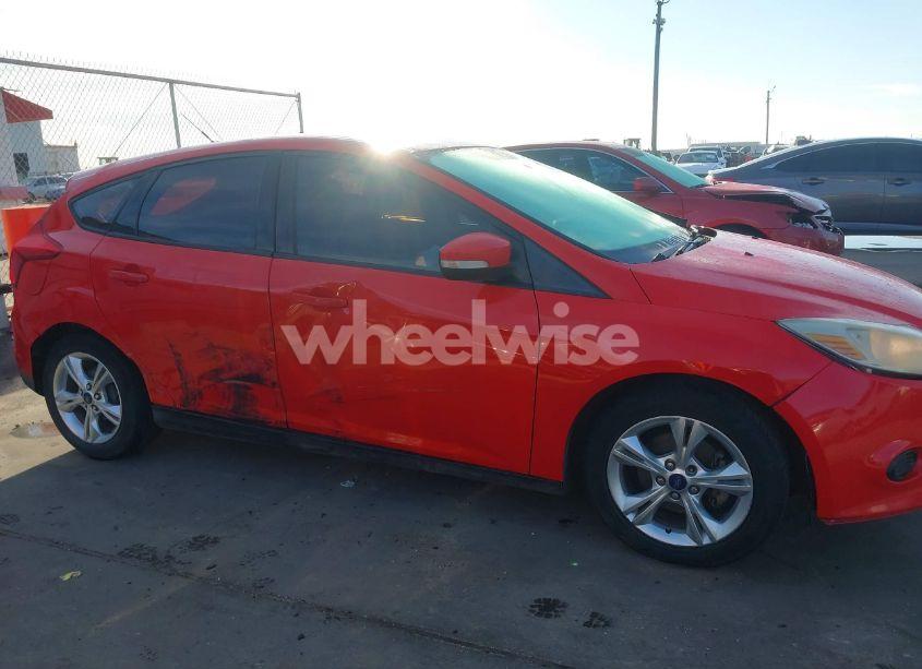 Photo 13 of 2013 Ford Focus SE (VIN 1FADP3K22DL237774)