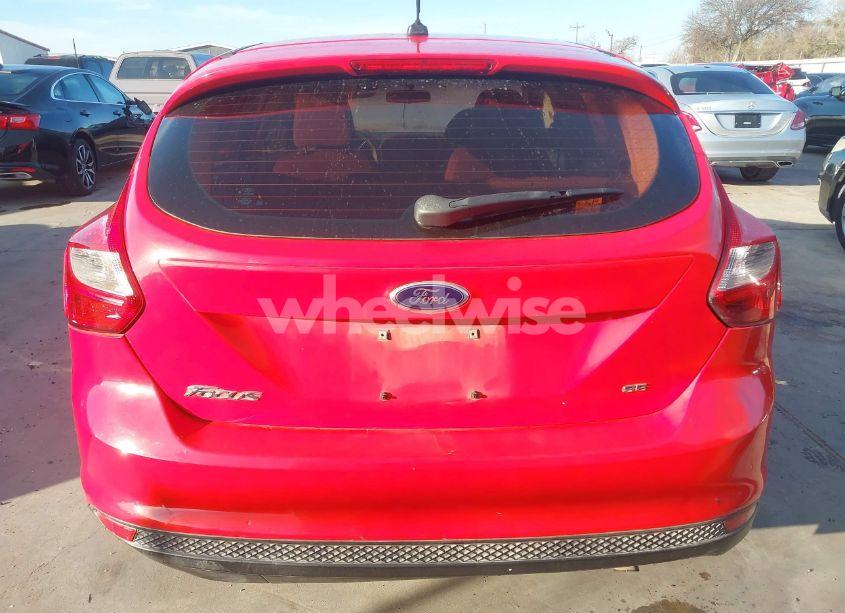 Photo 16 of 2013 Ford Focus SE (VIN 1FADP3K22DL237774)
