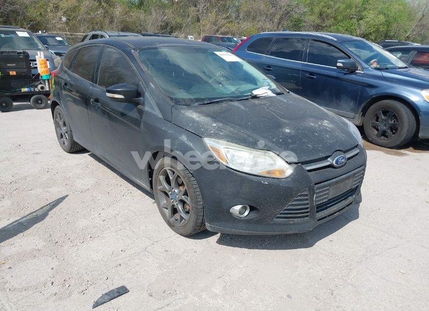 2013 Ford Focus SE (VIN 1FADP3K22DL253652) main photo