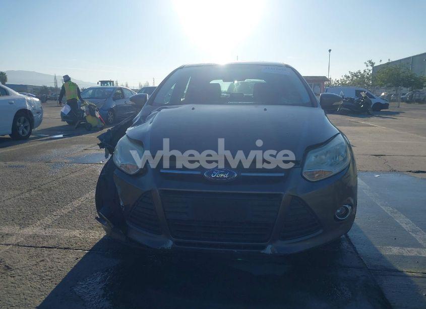 Photo 12 of 2013 Ford Focus SE (VIN 1FADP3K22DL286439)