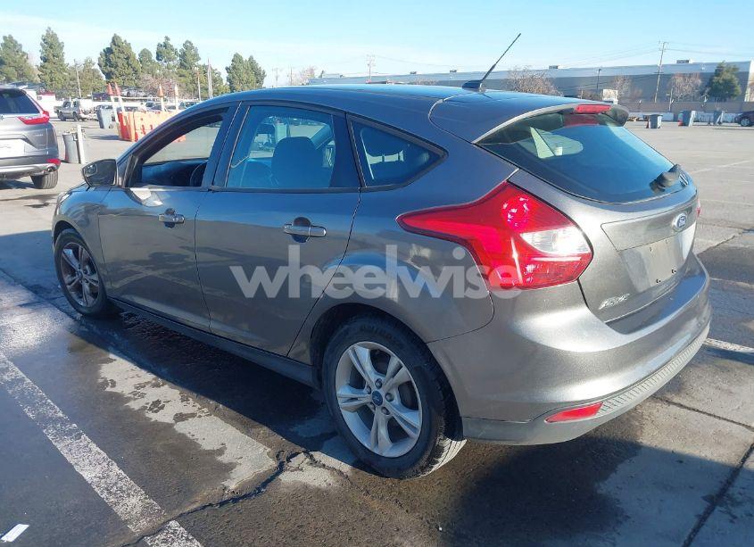 Photo 3 of 2013 Ford Focus SE (VIN 1FADP3K22DL286439)