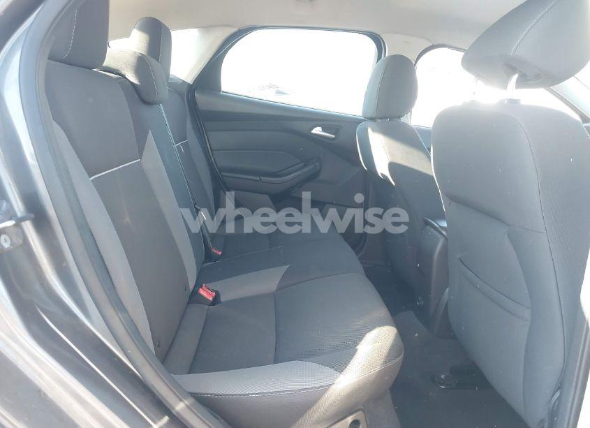 Photo 8 of 2013 Ford Focus SE (VIN 1FADP3K22DL286439)