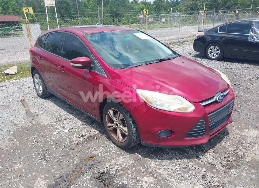 2013 Ford Focus SE (VIN 1FADP3K22DL288384) main photo