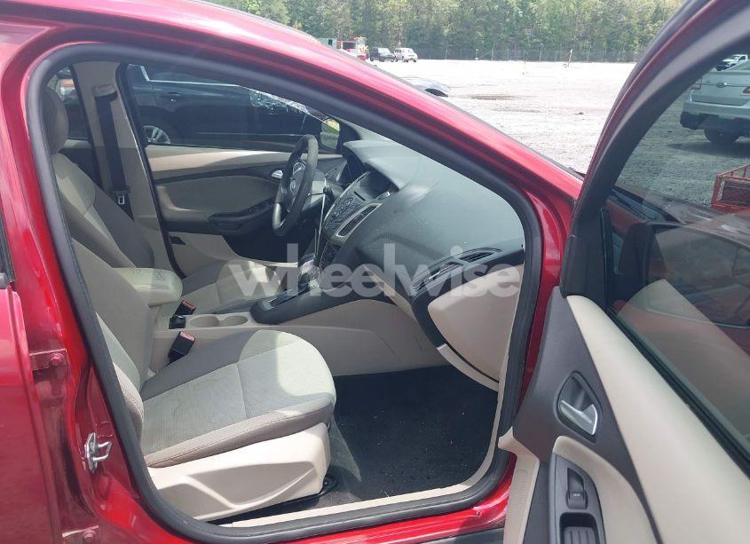 Photo 5 of 2013 Ford Focus SE (VIN 1FADP3K22DL288384)