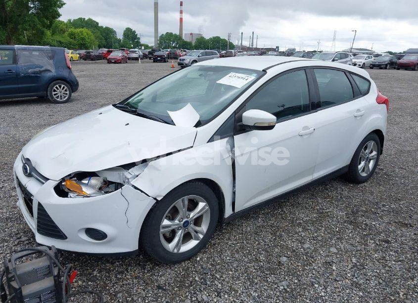 Photo 2 of 2013 Ford Focus SE (VIN 1FADP3K22DL302798)