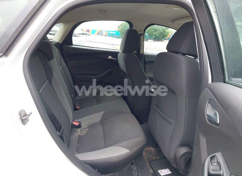 Photo 8 of 2013 Ford Focus SE (VIN 1FADP3K22DL302798)