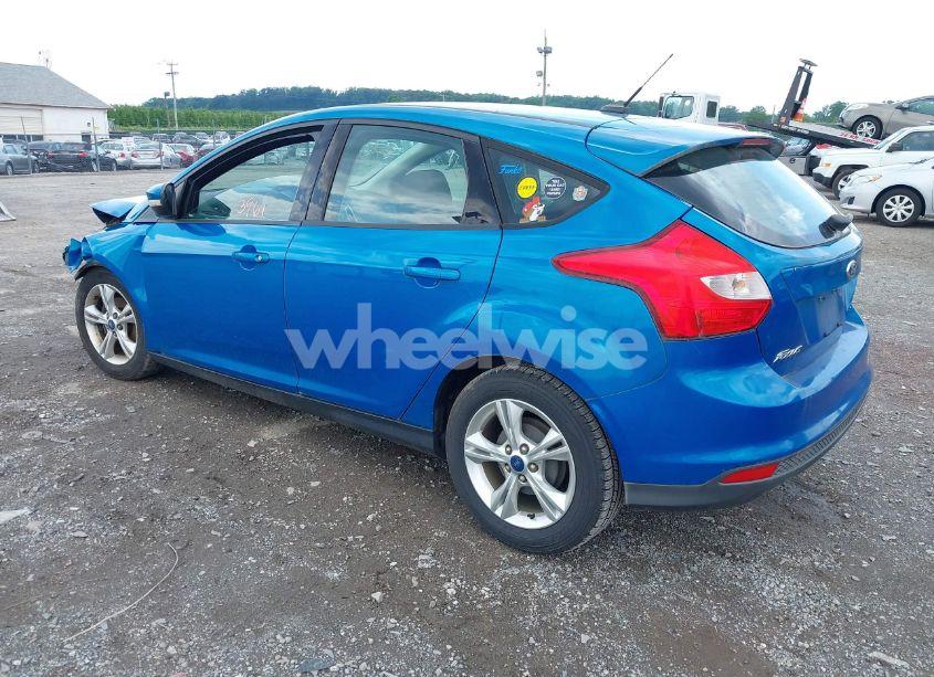 Photo 3 of 2013 Ford Focus SE (VIN 1FADP3K22DL305216)
