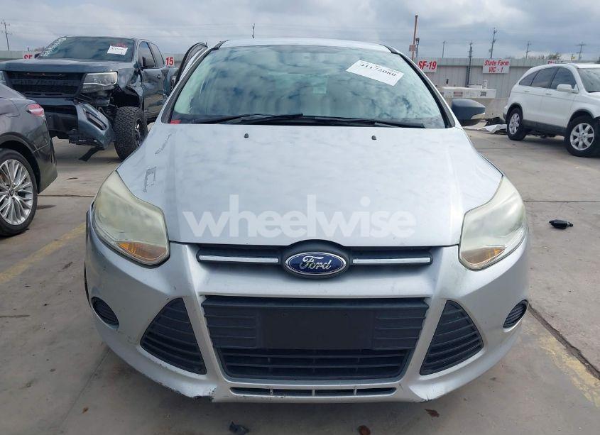 Photo 12 of 2013 Ford Focus SE (VIN 1FADP3K22DL351774)