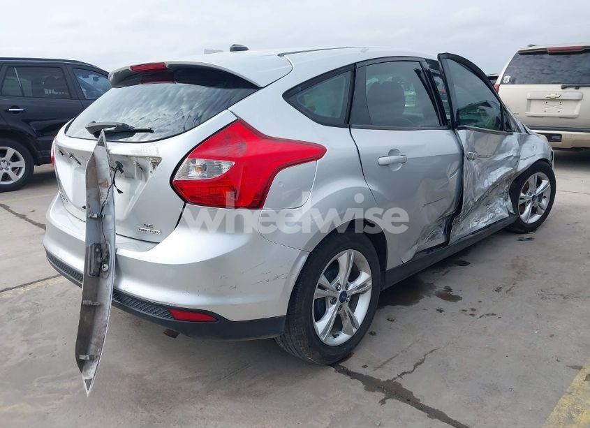 Photo 4 of 2013 Ford Focus SE (VIN 1FADP3K22DL351774)