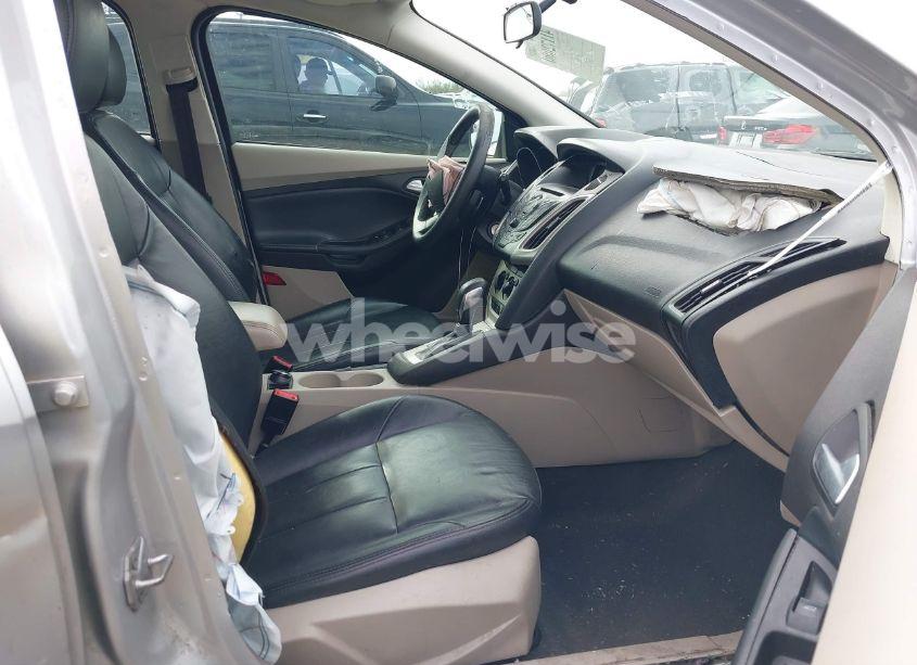 Photo 5 of 2013 Ford Focus SE (VIN 1FADP3K22DL351774)