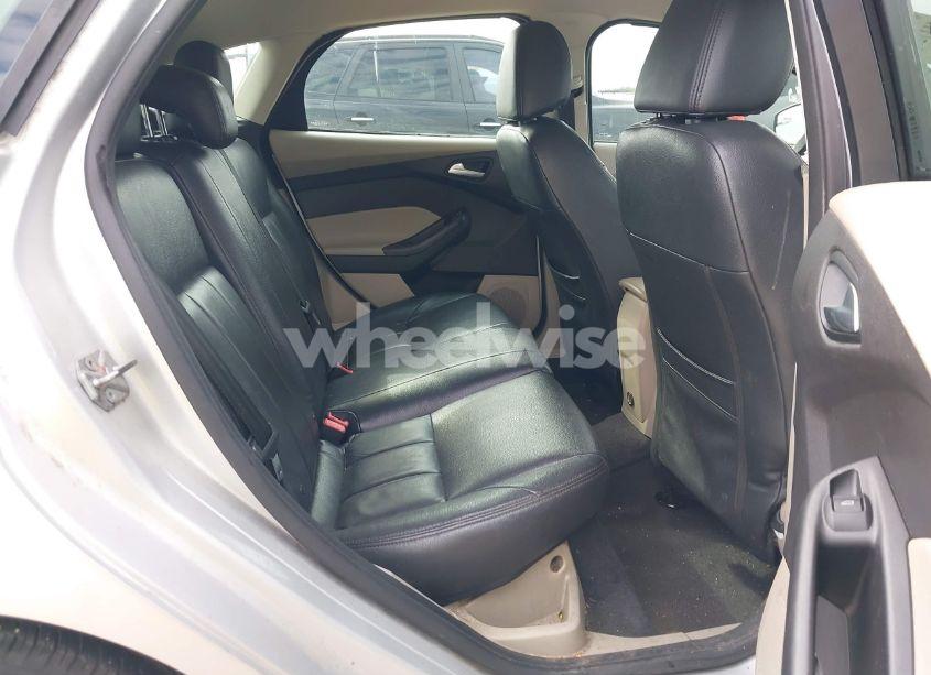 Photo 8 of 2013 Ford Focus SE (VIN 1FADP3K22DL351774)