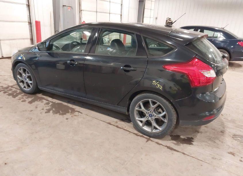Photo 3 of 2014 Ford Focus SE (VIN 1FADP3K22EL103400)