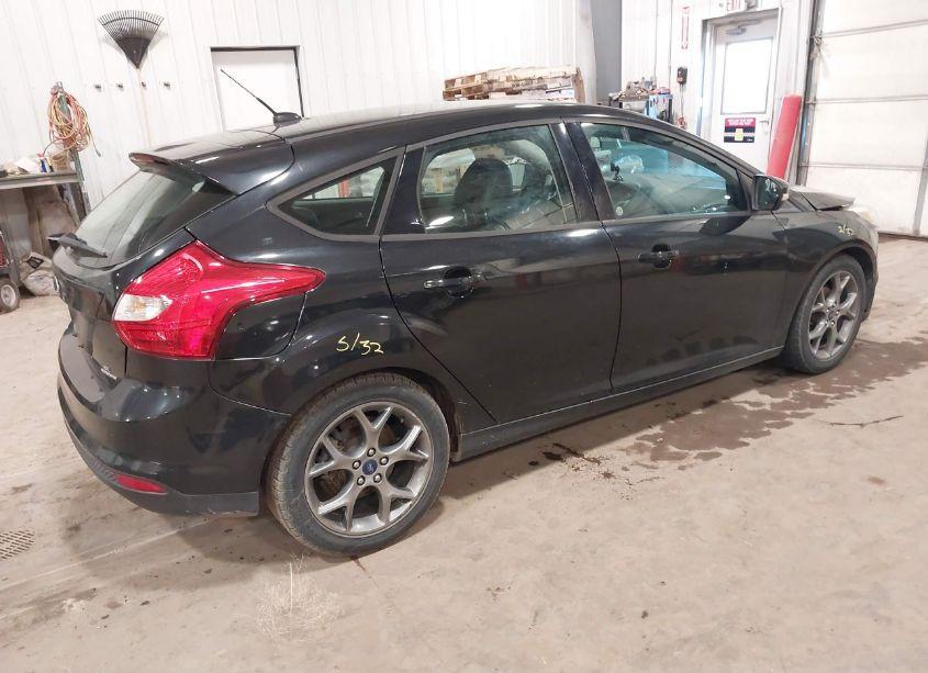 Photo 4 of 2014 Ford Focus SE (VIN 1FADP3K22EL103400)