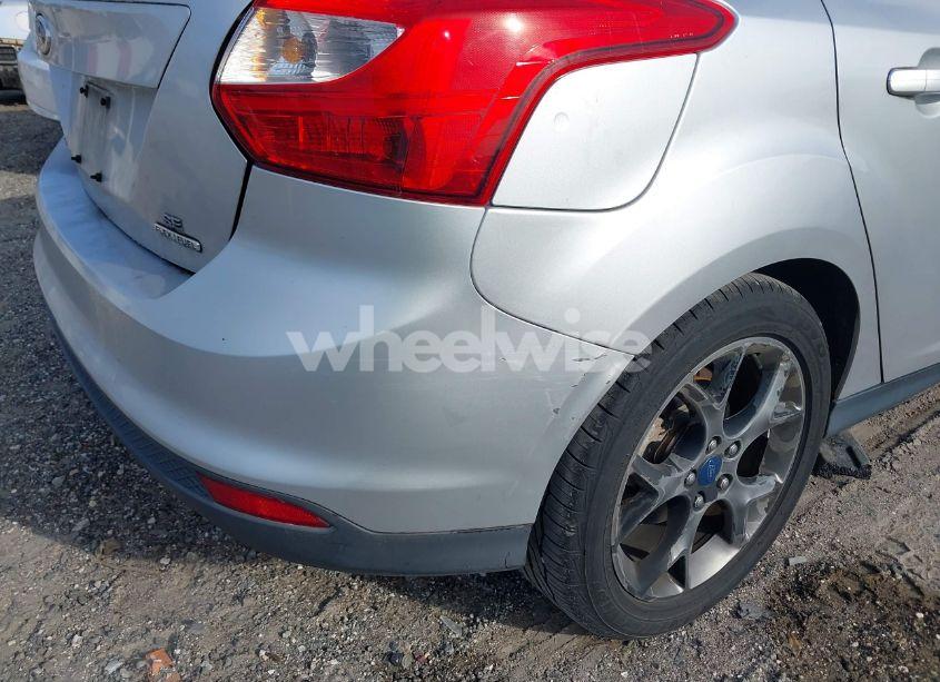 Photo 12 of 2014 Ford Focus SE (VIN 1FADP3K22EL151284)