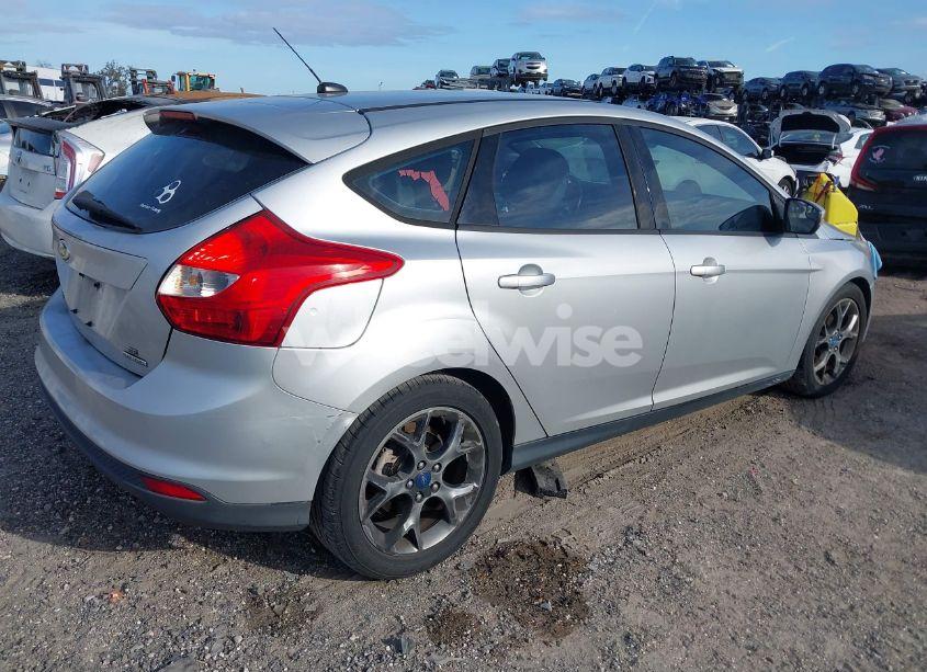 Photo 4 of 2014 Ford Focus SE (VIN 1FADP3K22EL151284)