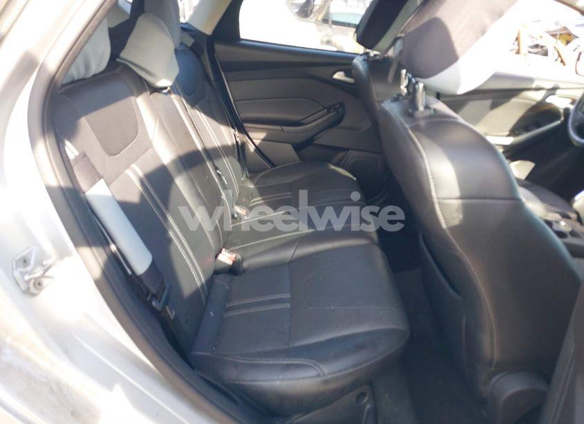 Photo 8 of 2014 Ford Focus SE (VIN 1FADP3K22EL151284)