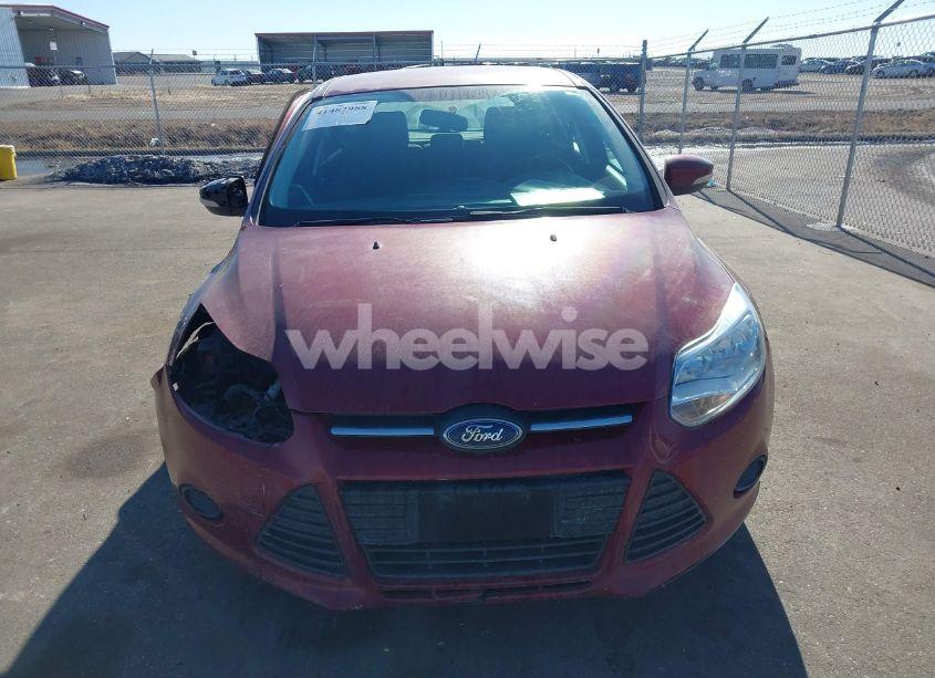 Photo 12 of 2014 Ford Focus SE (VIN 1FADP3K22EL175987)