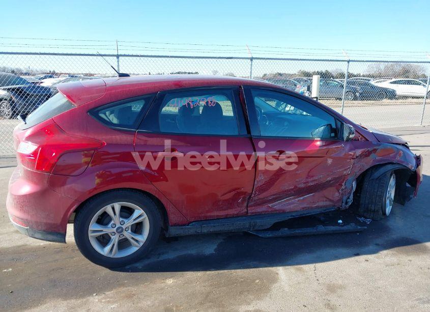 Photo 13 of 2014 Ford Focus SE (VIN 1FADP3K22EL175987)