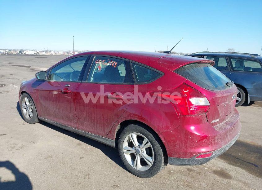 Photo 3 of 2014 Ford Focus SE (VIN 1FADP3K22EL175987)