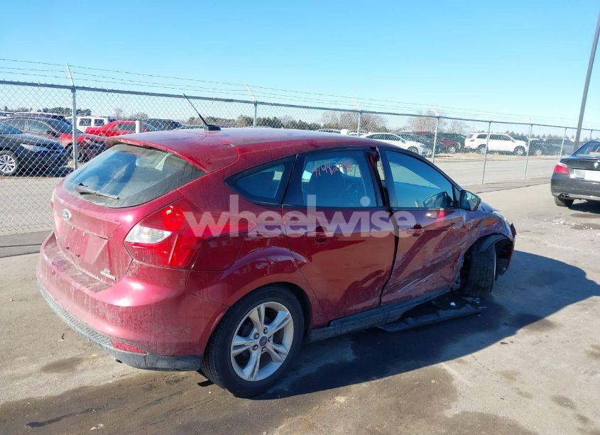 Photo 4 of 2014 Ford Focus SE (VIN 1FADP3K22EL175987)