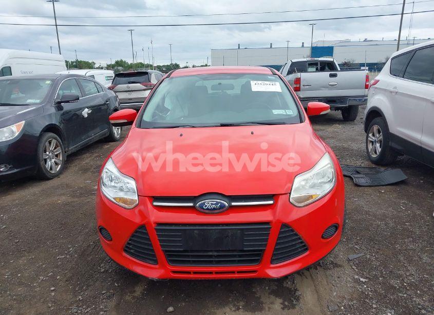Photo 12 of 2014 Ford Focus SE (VIN 1FADP3K22EL188464)