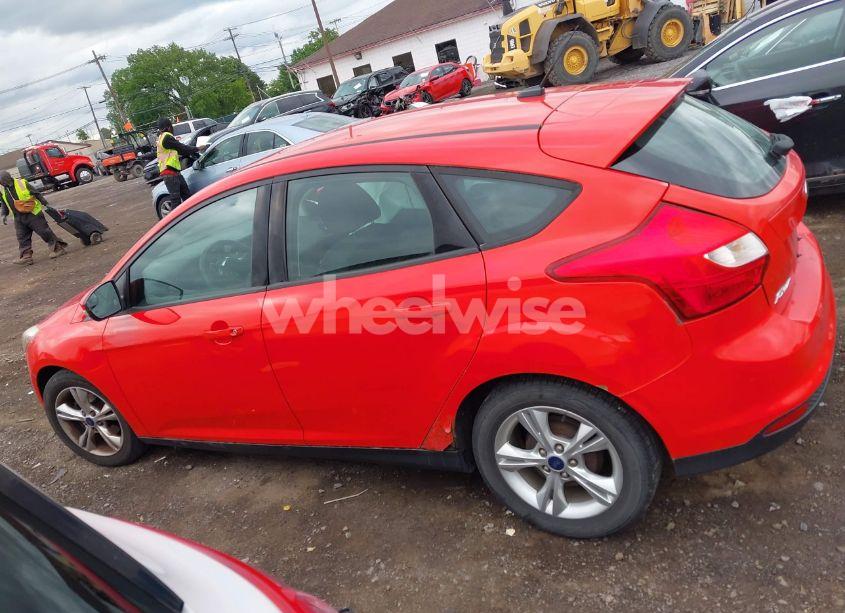 Photo 14 of 2014 Ford Focus SE (VIN 1FADP3K22EL188464)