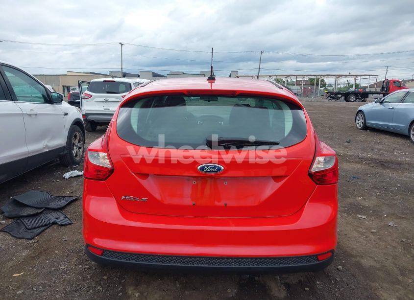 Photo 16 of 2014 Ford Focus SE (VIN 1FADP3K22EL188464)