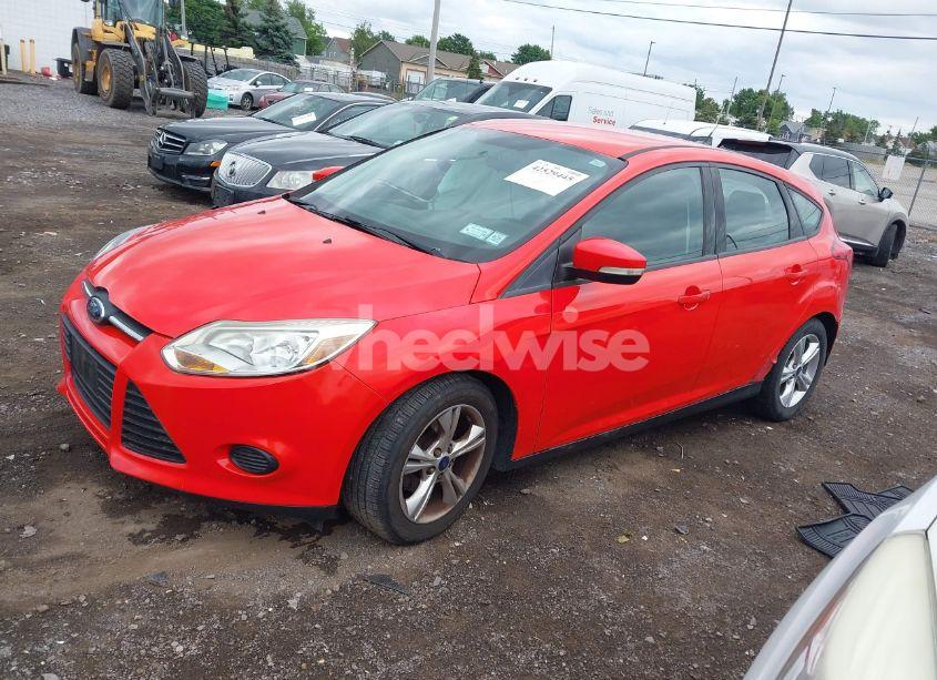Photo 2 of 2014 Ford Focus SE (VIN 1FADP3K22EL188464)
