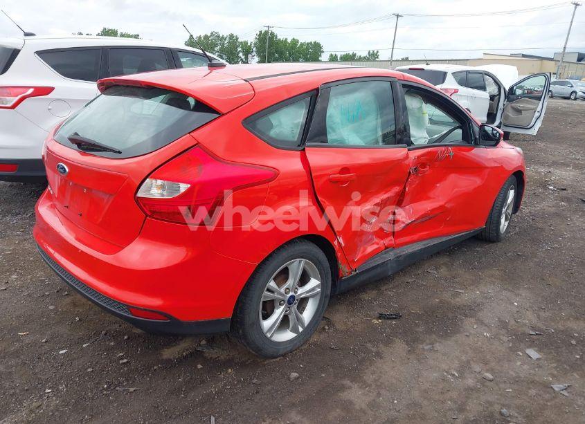 Photo 4 of 2014 Ford Focus SE (VIN 1FADP3K22EL188464)