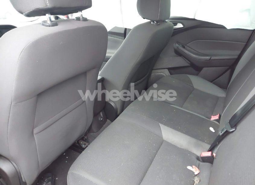 Photo 8 of 2014 Ford Focus SE (VIN 1FADP3K22EL188464)