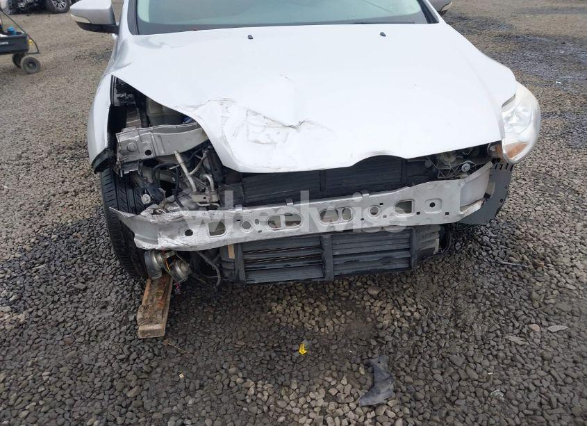 Photo 6 of 2014 Ford Focus SE (VIN 1FADP3K22EL197889)