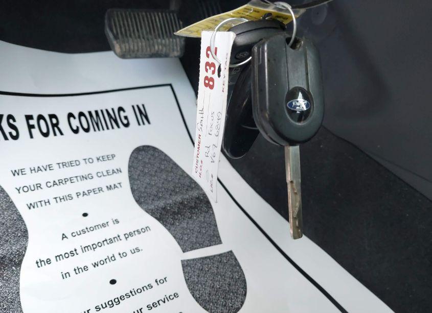 Photo 11 of 2014 Ford Focus SE (VIN 1FADP3K22EL205229)