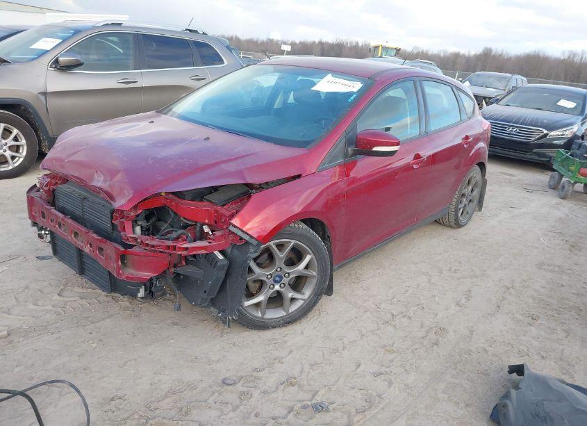 Photo 2 of 2014 Ford Focus SE (VIN 1FADP3K22EL205229)