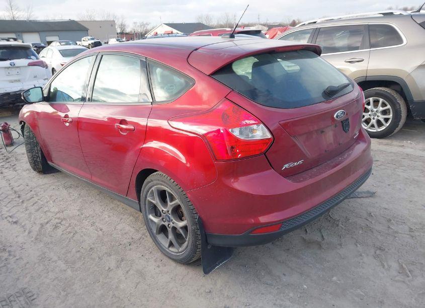 Photo 3 of 2014 Ford Focus SE (VIN 1FADP3K22EL205229)