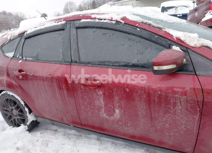 Photo 13 of 2014 Ford Focus SE (VIN 1FADP3K22EL245360)