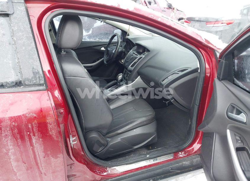 Photo 5 of 2014 Ford Focus SE (VIN 1FADP3K22EL245360)