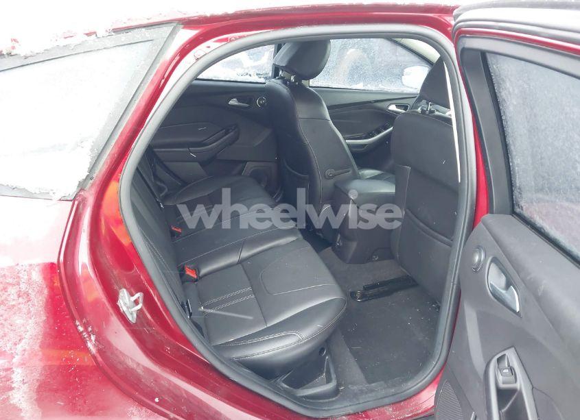 Photo 8 of 2014 Ford Focus SE (VIN 1FADP3K22EL245360)