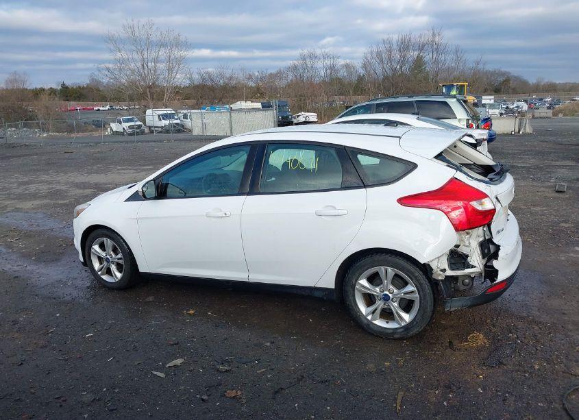 Photo 14 of 2014 Ford Focus SE (VIN 1FADP3K22EL257525)