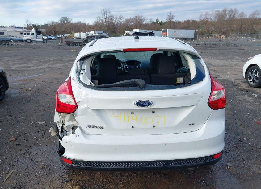 Photo 6 of 2014 Ford Focus SE (VIN 1FADP3K22EL257525)