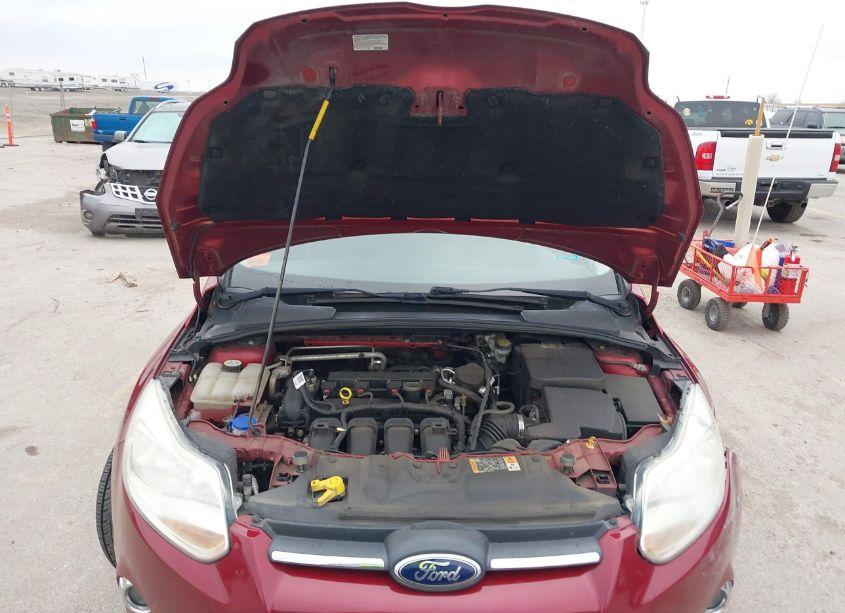 Photo 10 of 2014 Ford Focus SE (VIN 1FADP3K22EL279816)