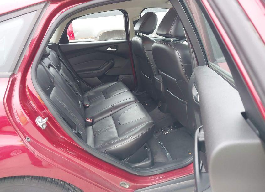 Photo 8 of 2014 Ford Focus SE (VIN 1FADP3K22EL279816)