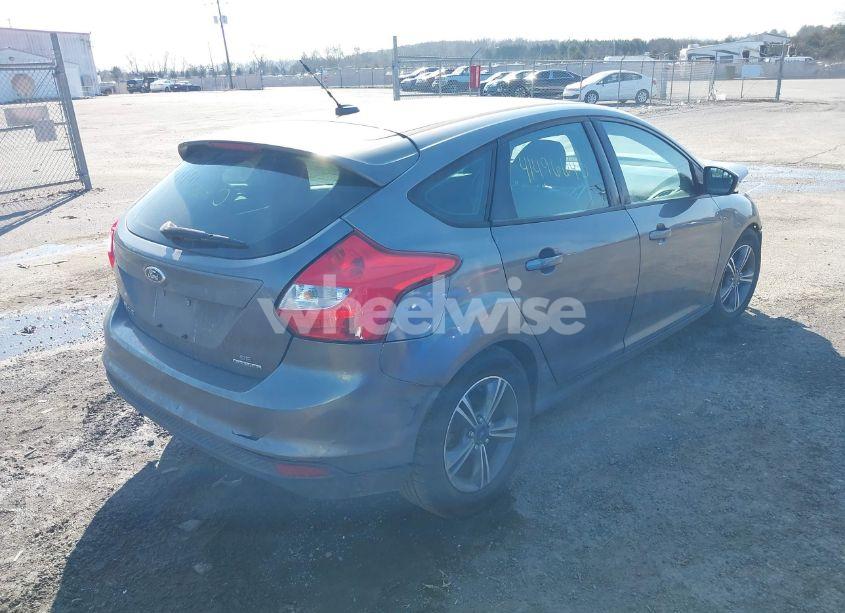 Photo 4 of 2014 Ford Focus SE (VIN 1FADP3K22EL293425)