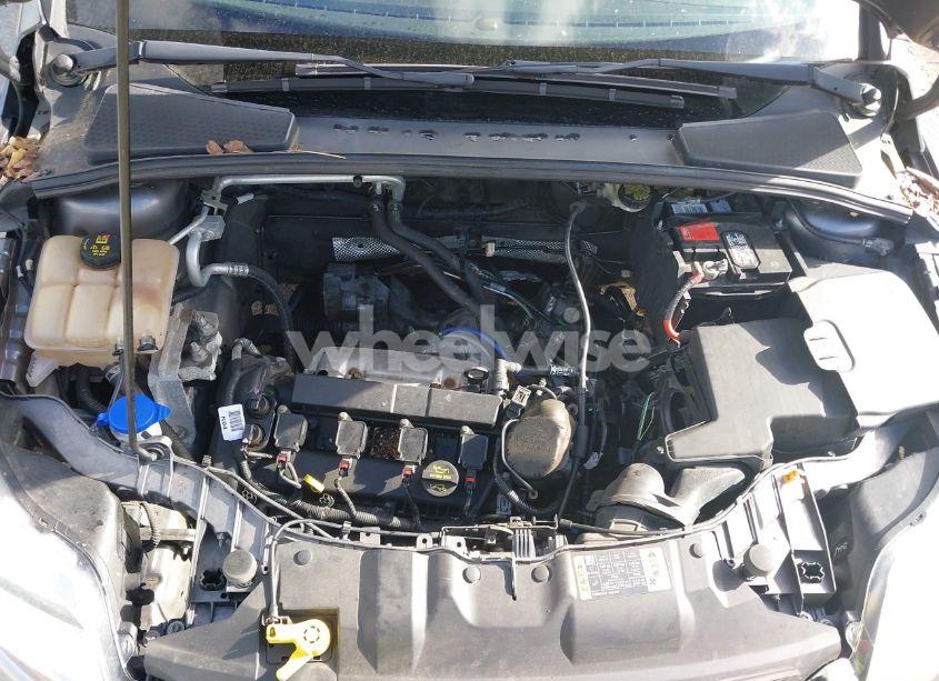 Photo 10 of 2014 Ford Focus SE (VIN 1FADP3K22EL319750)
