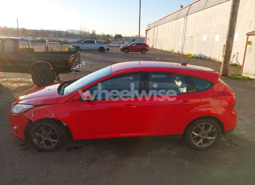 Photo 14 of 2014 Ford Focus SE (VIN 1FADP3K22EL325371)