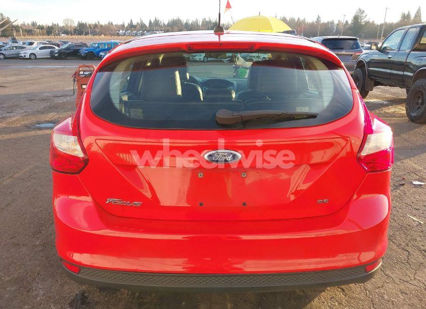 Photo 16 of 2014 Ford Focus SE (VIN 1FADP3K22EL325371)