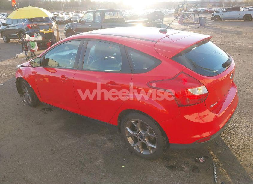 Photo 3 of 2014 Ford Focus SE (VIN 1FADP3K22EL325371)
