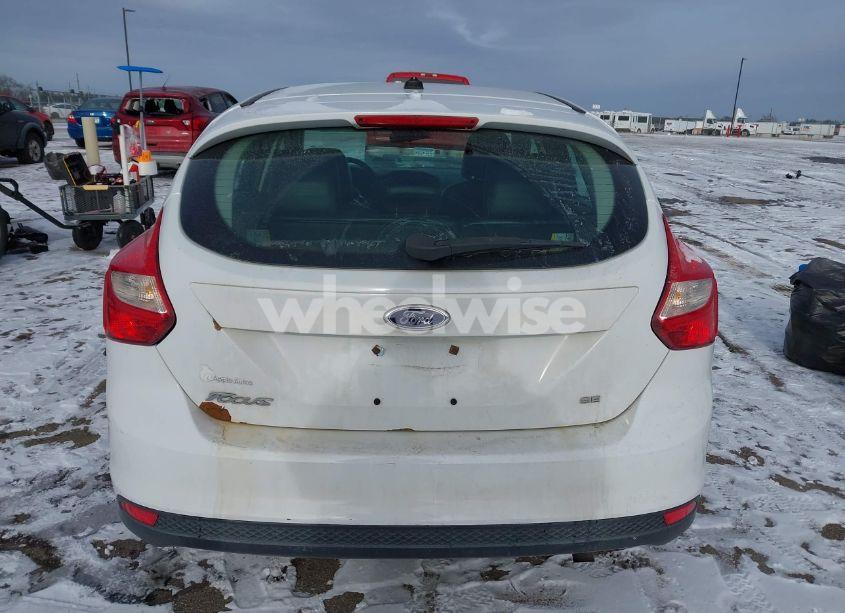 Photo 16 of 2014 Ford Focus SE (VIN 1FADP3K22EL325452)